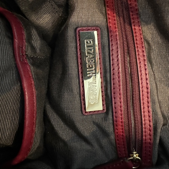 Elegant Burgundy Suede Bucket Bag - Picture 4 of 5